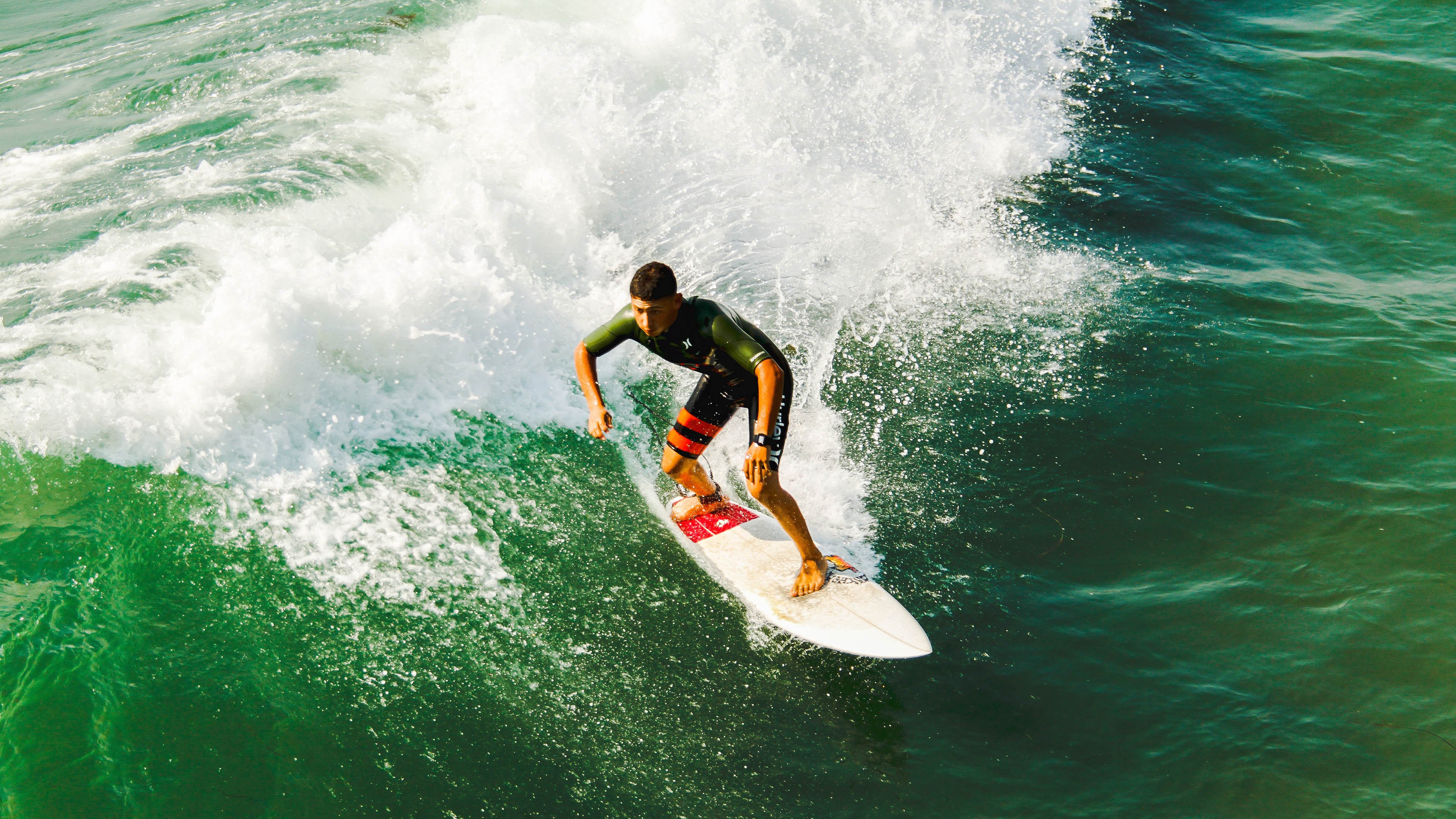 _城市天际线骑行：俯瞰都市的速度之旅_，城市天际线电车好用吗